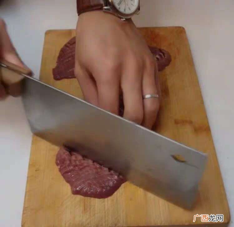 腰花营养价值及功效与作用 爆炒腰花的腰花是哪个部位的肉