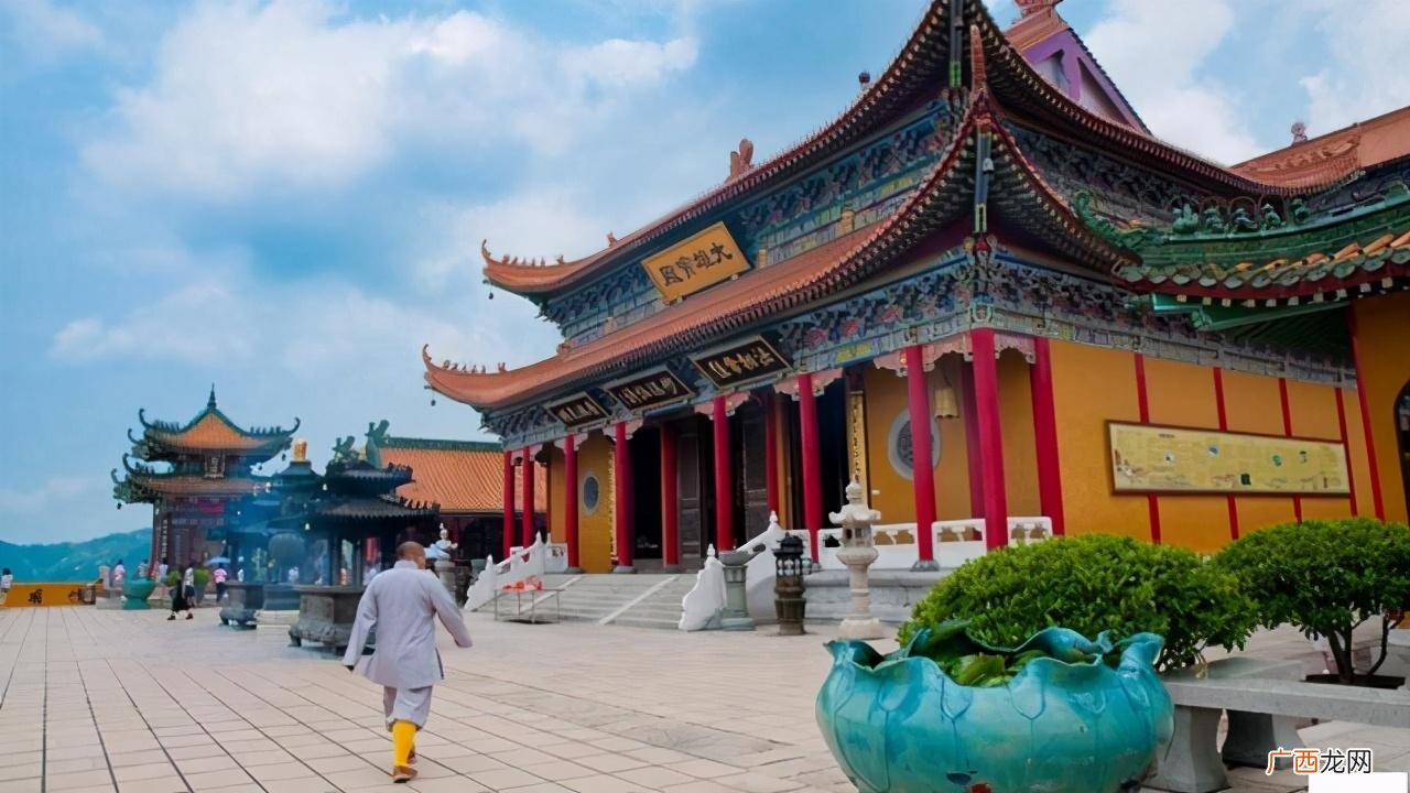 寺庙上香拜佛的3个注意禁忌 去寺庙点香有什么讲究