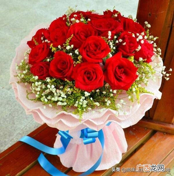 19朵红玫瑰象征的寓意 19朵玫瑰花语是什么意思