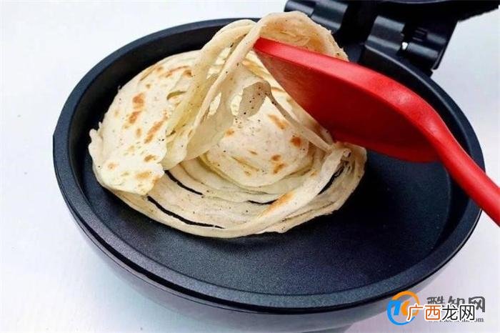 跟饼店师傅学的手抓饼做法 外酥里软层又多 凉了也不硬 别错过