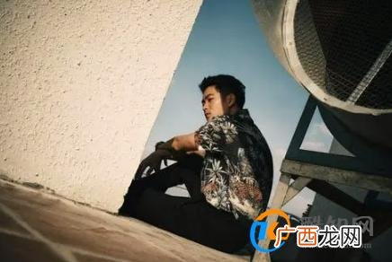 如何快速和女生发生暧昧，并升级关系？