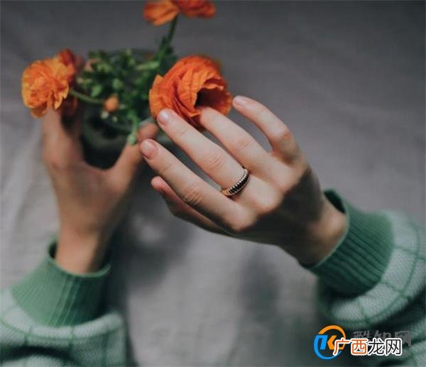 夫妻关系再好，都不要为男人做这3件事，容易后悔一辈子