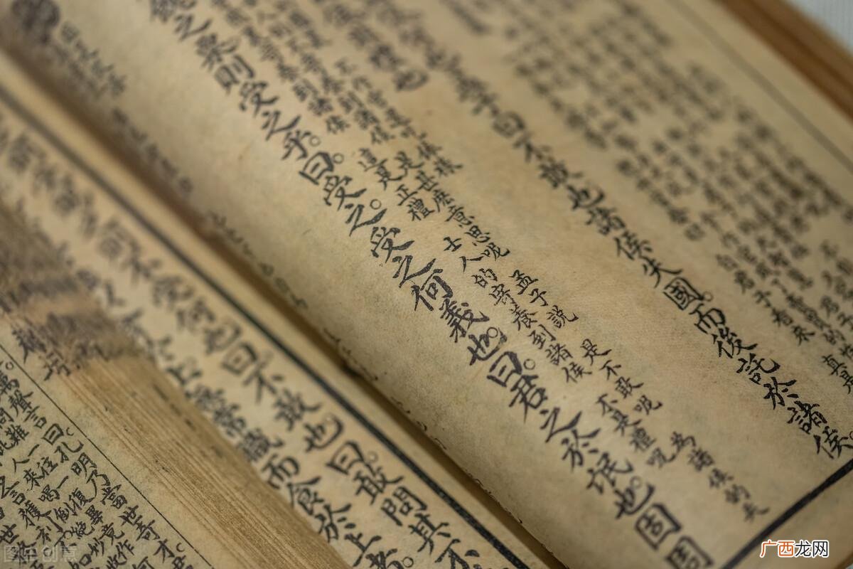 史书体例分类及代表作品 史书的体例有哪几种类型