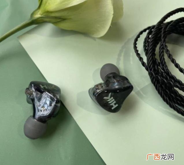 入耳式游戏耳机选什么品牌好 入耳式电竞耳机推荐