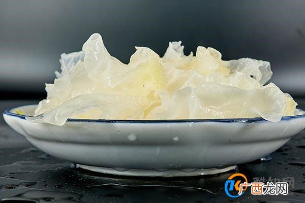 中年后 惜命不是过分养生 好好吃饭比什么都强 你认同吗