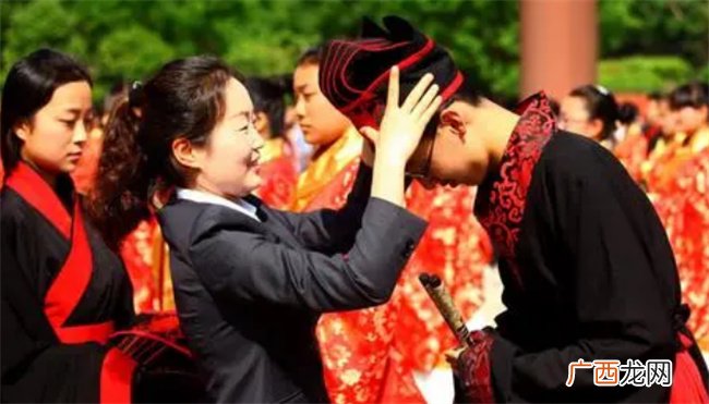 及冠指的是男子多少岁 及冠是什么