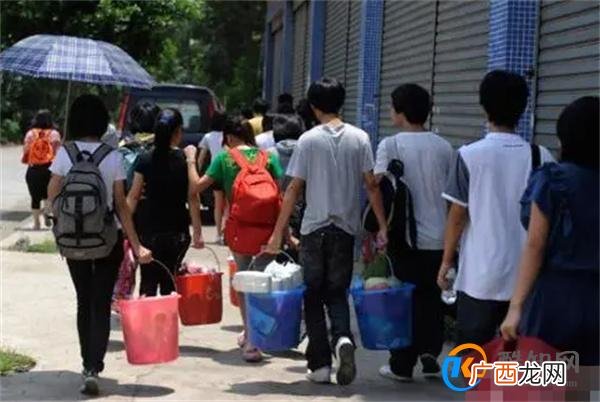 大学生是否有必要打暑假工 大学生打暑假工有必要吗_酷知科普