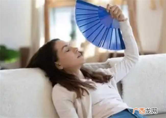 三伏天晒太阳能不能治好月子病 三伏天晒太阳可以治好月子病吗
