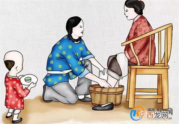 真正孝顺的子女 不会给钱父母 而是做好这3件事
