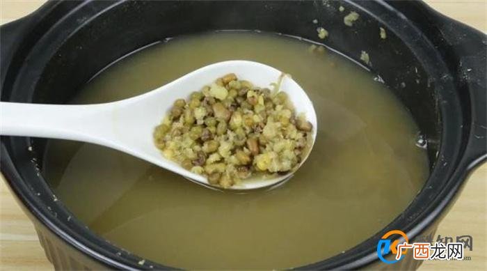 熬绿豆汤 绿豆煮不烂 牢记3招 绿豆10分钟煮开花 又甜又沙_酷知科普