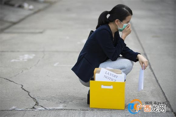 女子在产假期间绩效为0被解雇 产假期间有没有绩效工资_酷知科普