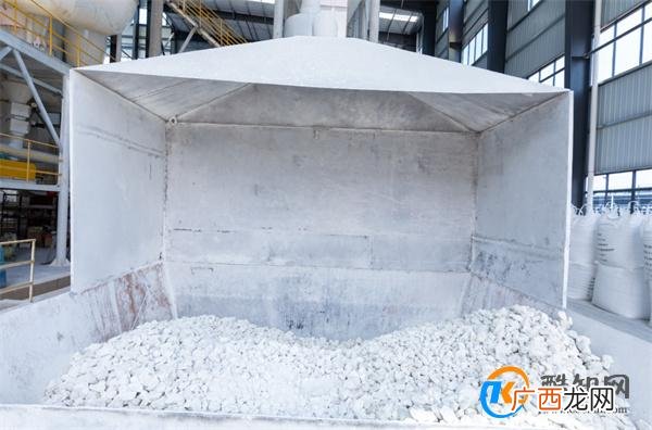 氢氧化钙俗名叫什么 氢氧化钙又叫什么_酷知科普