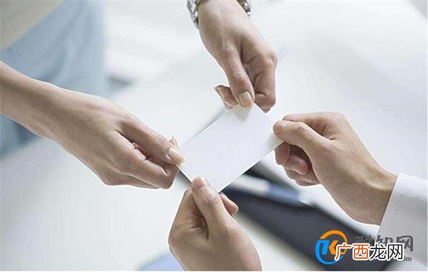 在大公司上班 这3件事要注意 更不要和同事说 小心吃大亏