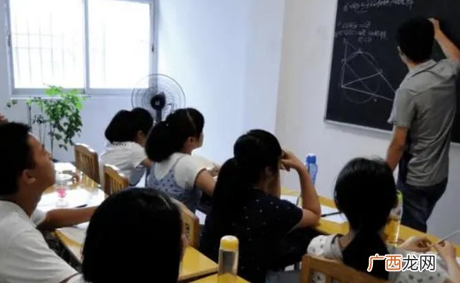 ?多地打击违规补课：奖1万鼓励举报 有哪些用处