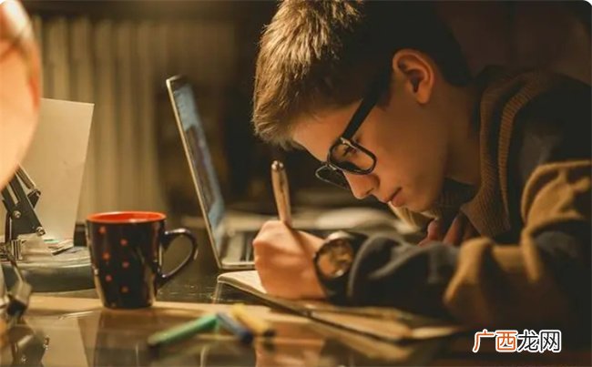 不要再羡慕别人家娃有多自觉了 试试这3种方法 培养出自觉的娃