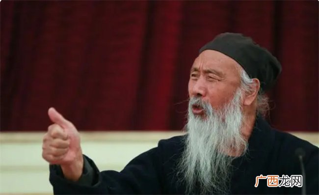 八字中分析命主格局吉凶富贵都有哪些技巧与特点