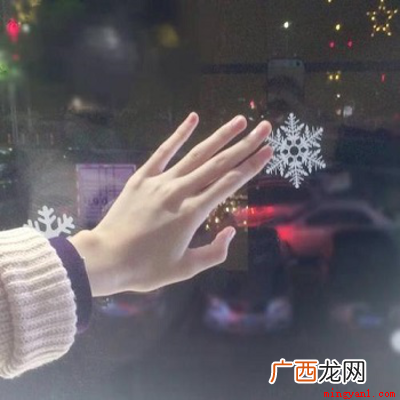 女子的手柔是植物初生的叶芽 柔荑指女子的什么地方