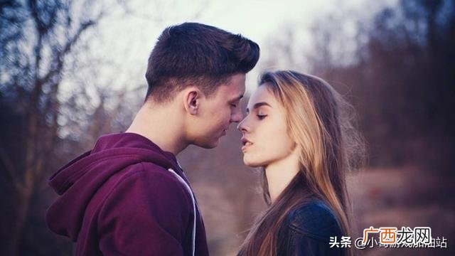 这样回复让她荷尔蒙飙升 怎么高情商说梦到你了内容