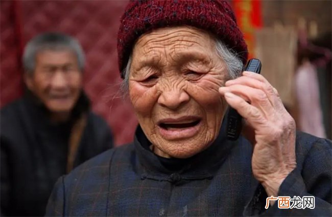 “生女儿压力小，将来还能帮忙养老” 过来人：难过的在后头