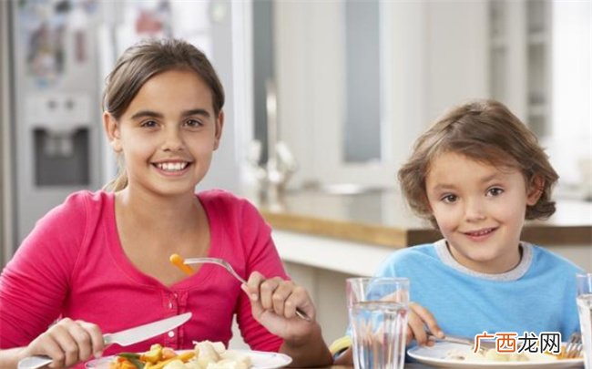 孩子不爱吃饭 妈妈有妙招应对 孩子有同样吃饭困扰的父母了解下