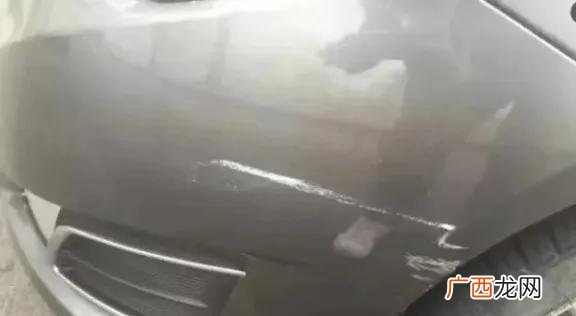 开车时小剐蹭该不该理赔 小剐蹭走保险划算么