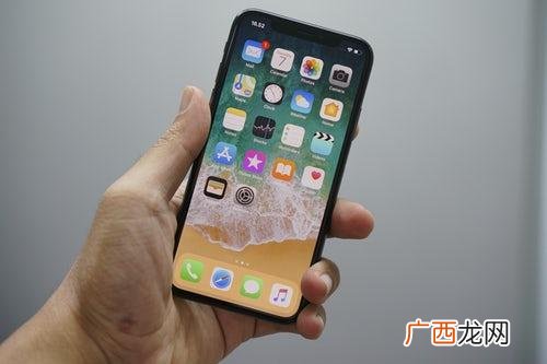 一键解锁最新系统功能 苹果手机自动更新怎么打开