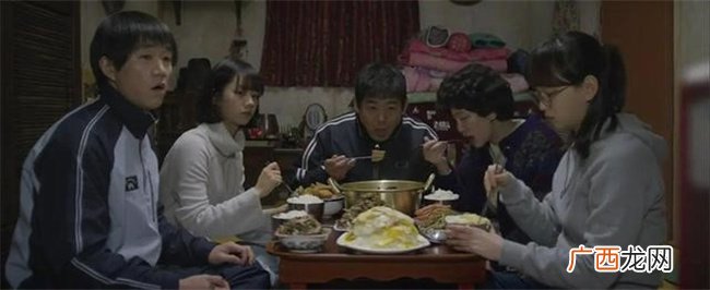 多子女家庭中 排行这个位置的孩子最“命苦” 很多家长不自知