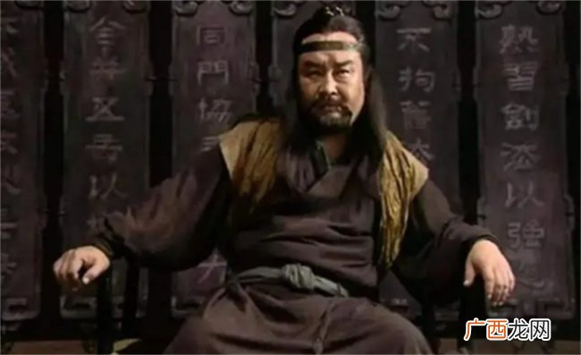 王昭君哭求回国 汉元帝四个字让其绝望 最终心灰意冷自尽而亡