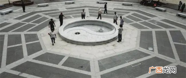 八字中主体五行势力强旺时对命主的富贵贫穷有哪些影响