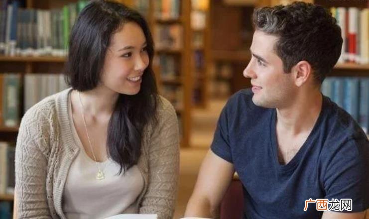 眼睛小的男人性格特点与职场优劣 眼睛小的男人性格怎么样