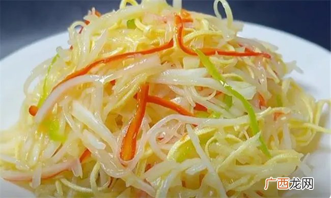 饭店的凉拌白菜帮做的真够绝 丝丝清脆爽口 家庭聚餐必备凉菜