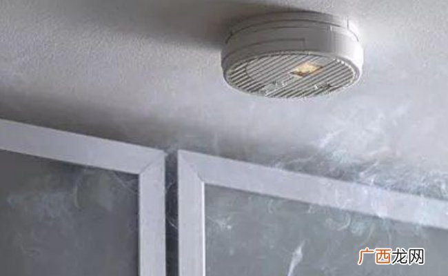 ?用驱蚊烟雾后开电扇瞬间爆燃 要如何预防类似事故的发生呢