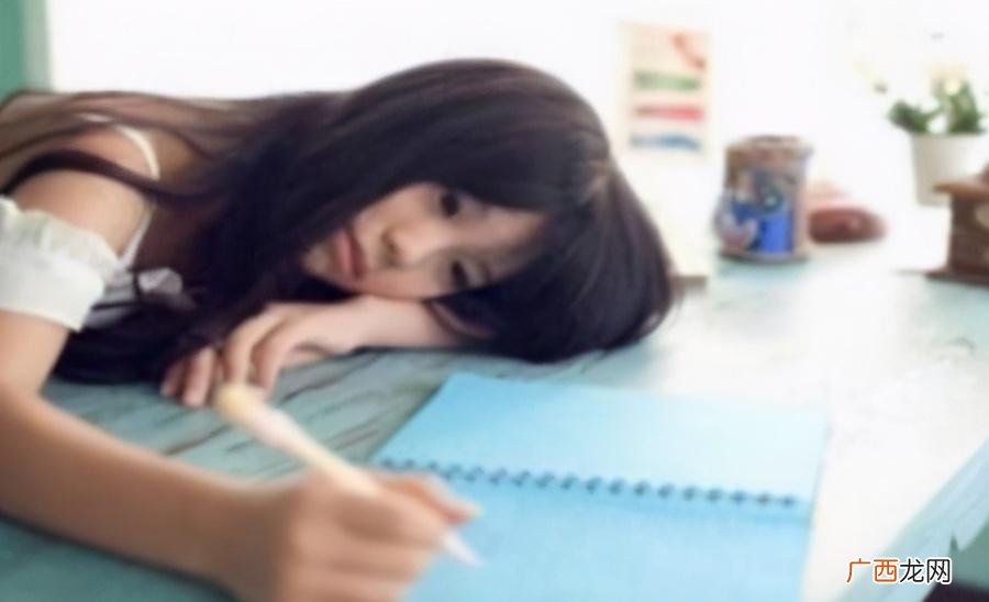 怎么去跟她说话听了不无聊 女友无聊怎么陪她聊天不尴尬