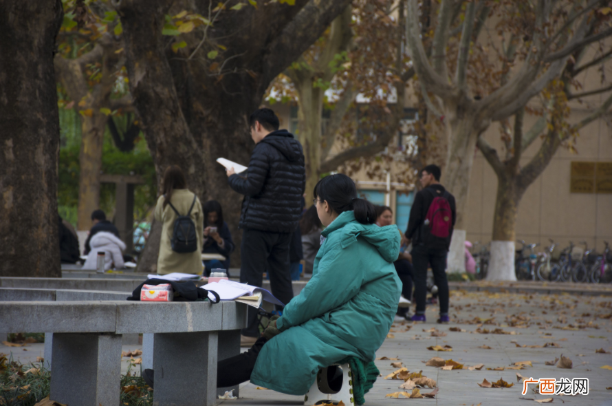 学硕和专硕哪一个更简单 学硕与专硕的区别几年