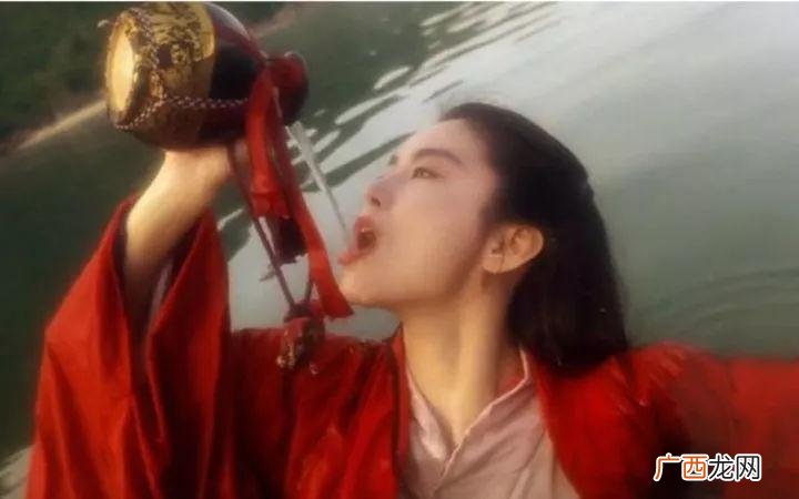 东方不败最后到底有没有死 新笑傲江湖东方不败结局