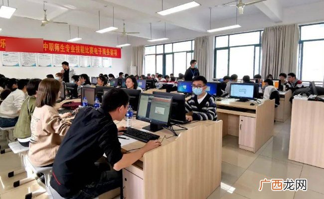 ?中等职业学校思想政治、语文、历史统编教材于今年秋季学期投入使用 有哪些意义