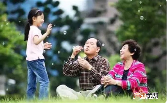 “对你的孩子大方点 ” 自卑容易渗到骨子里 将来难有出息