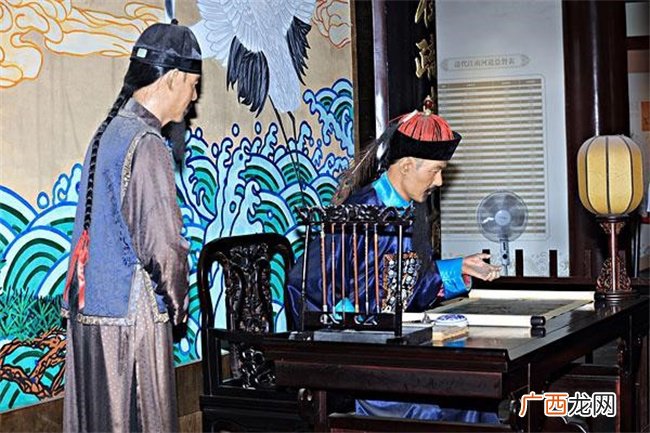 解析命理学中四季戊土该如何分析命主的富贵贫穷