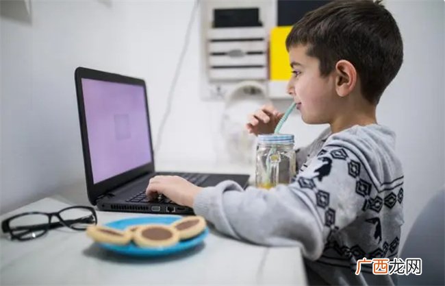孩子从小沉迷游戏该怎么办 过来人教你几个方法