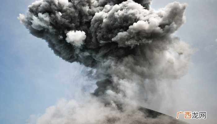 梦到火山爆发逃跑预示着想要化解 梦到火山爆发逃跑什么预兆