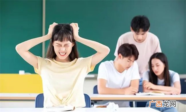 青春期女孩为啥就喜欢和妈妈作对 找对方法 化敌为友不难