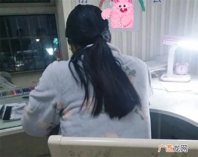 青春期女孩为啥就喜欢和妈妈作对 找对方法 化敌为友不难