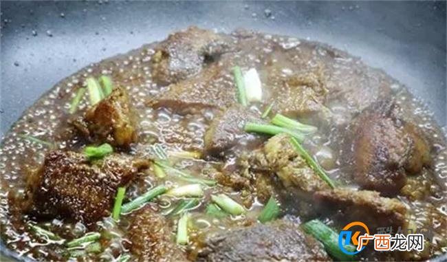 教你做道酱油烧命鱼做法，简单易学，汤汁美味鲜嫩浓郁，夏季风味