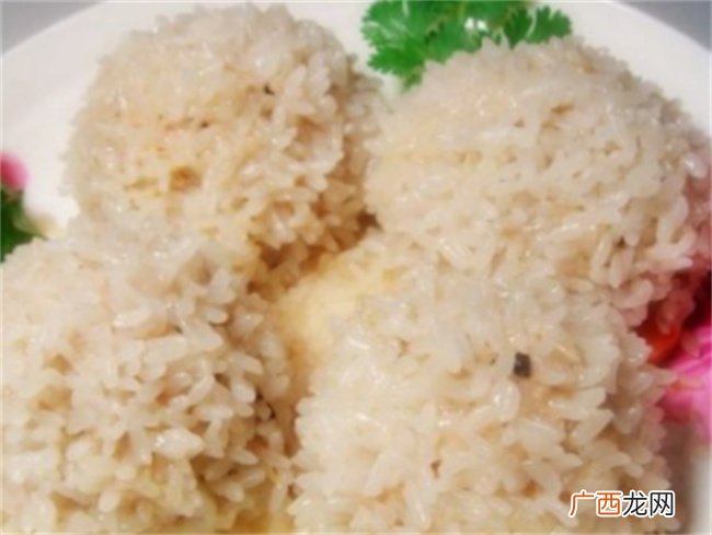 口感软糯鲜嫩 味道层次分明的糯米咸蛋黄肉丸子 小朋友最爱