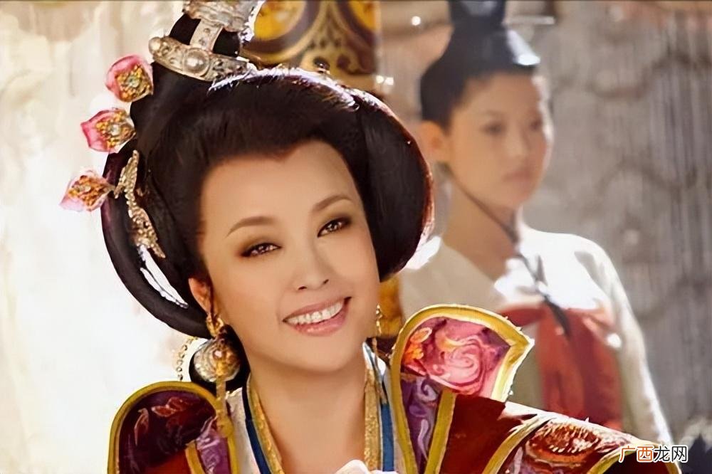 刘晓庆4段婚姻无儿无女 刘晓庆的儿子和女儿多大岁