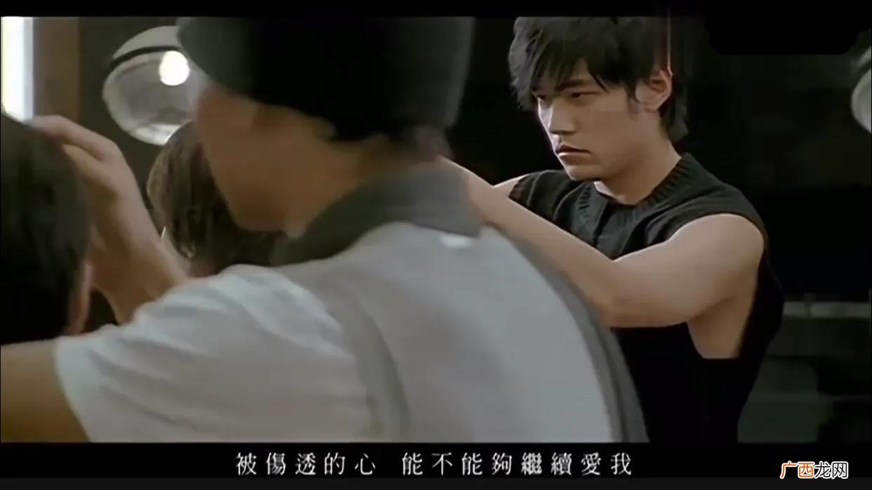 周杰伦周董的枫讲述的感情故事 歌曲枫表达了什么情感