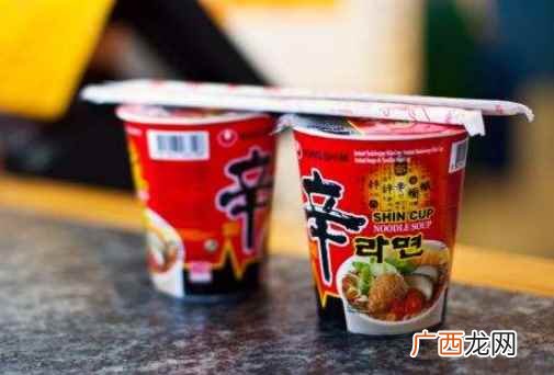 尽量不要在高铁上吃泡面 高铁上可以吃泡面吗
