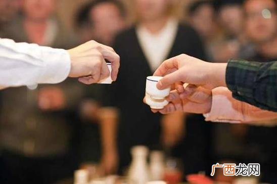 敬领导酒的话怎么说又大气 敬领导酒的话怎么说
