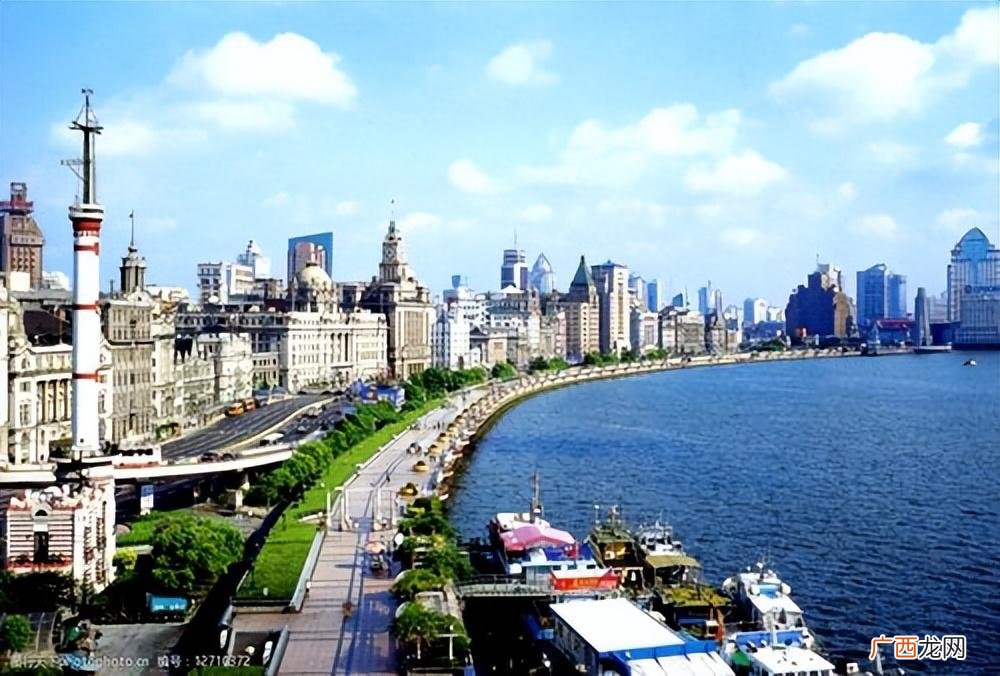 上海人气最旺的十大网红景点 上海最值得去的地方排名