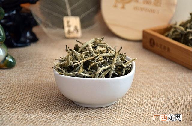 白毫银针多少钱一斤 2022年 白毫银针年份越久越好吗
